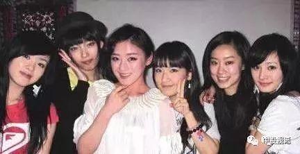 吃瓜两姐妹娱乐圈,揭秘吃瓜两姐妹的瓜界传奇